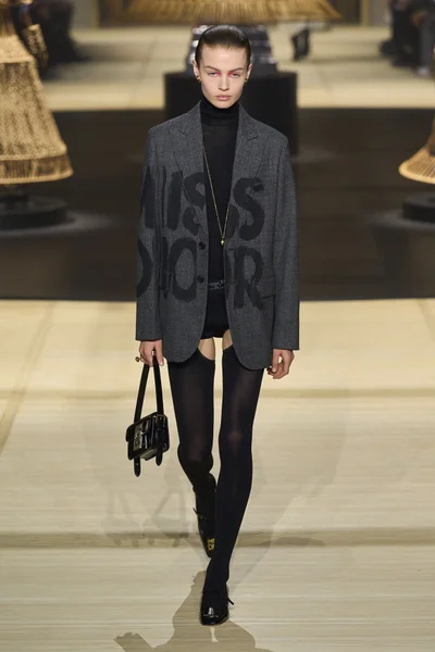 Look 36